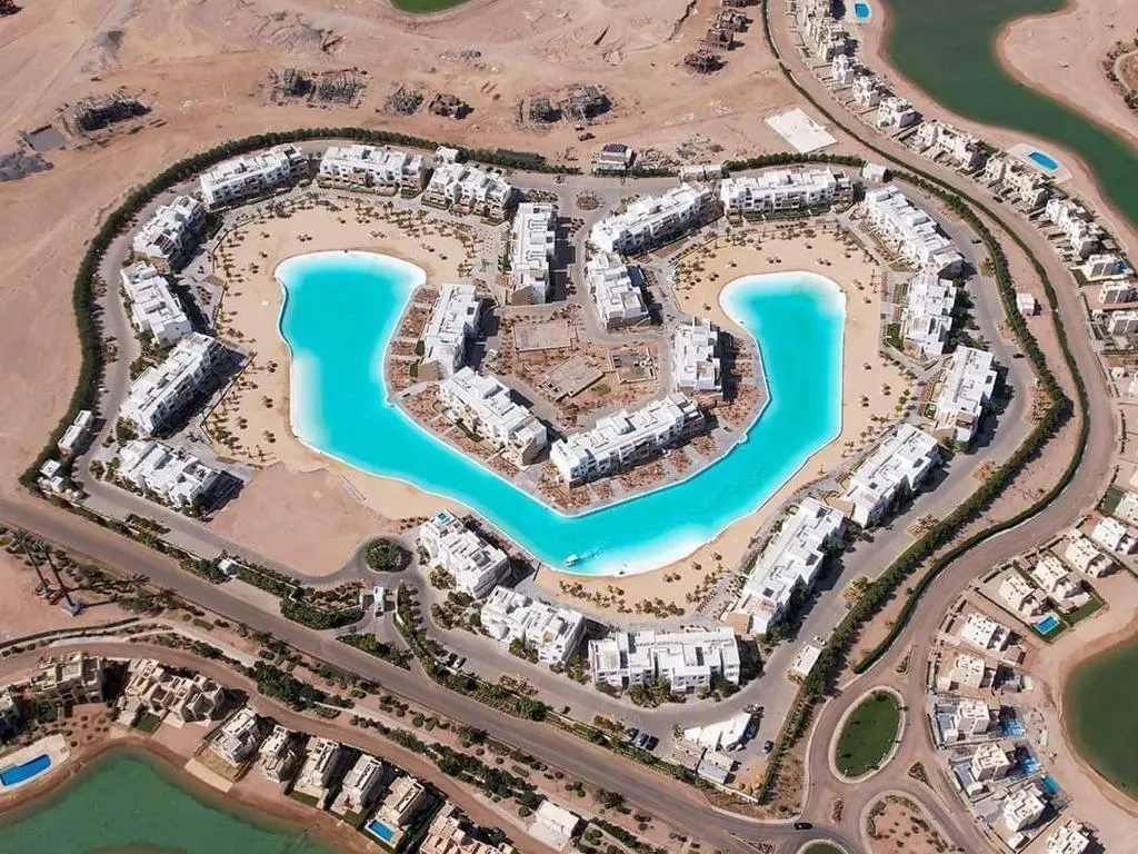 Swan Lake Gouna